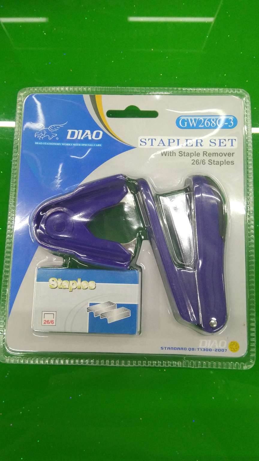 Set of stapler, stapler, staples, nail remover