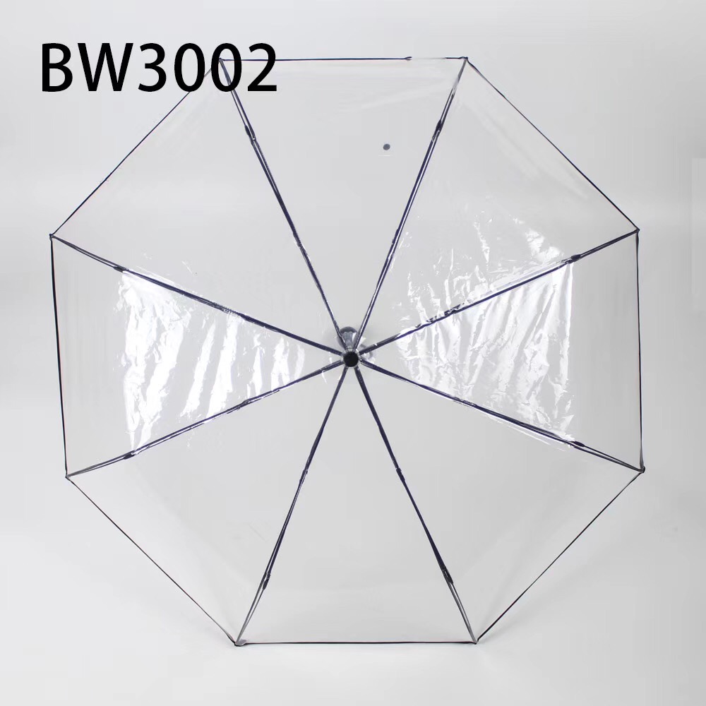 The transparent three-fold umbrella has black and white borders Application Scenario