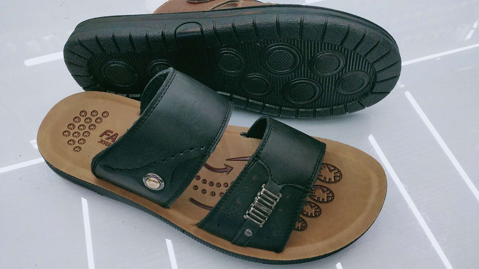 男式凉拖实物图