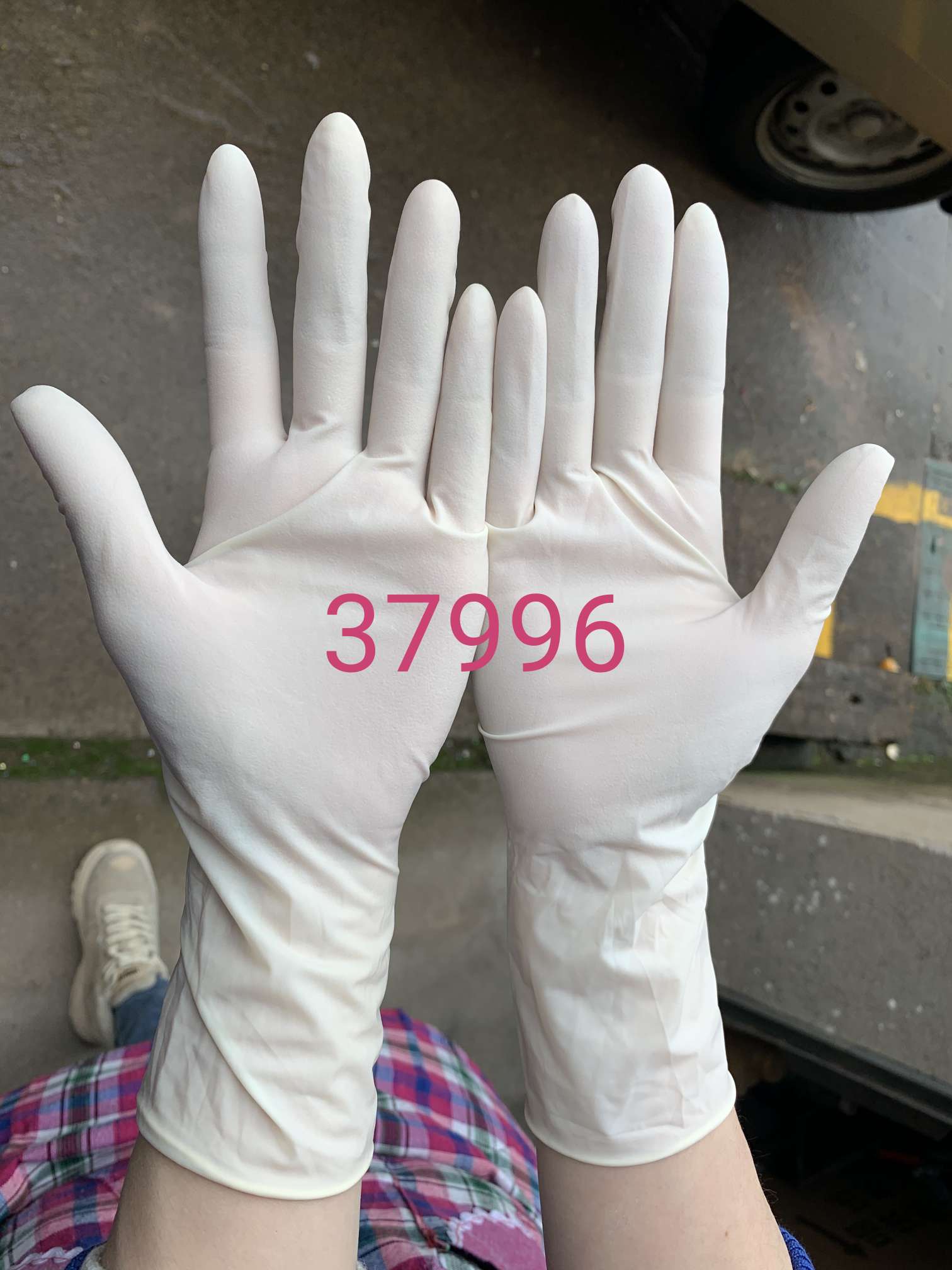 厂家直销安全可靠防护一次性乳胶手套加长分左右手11222222