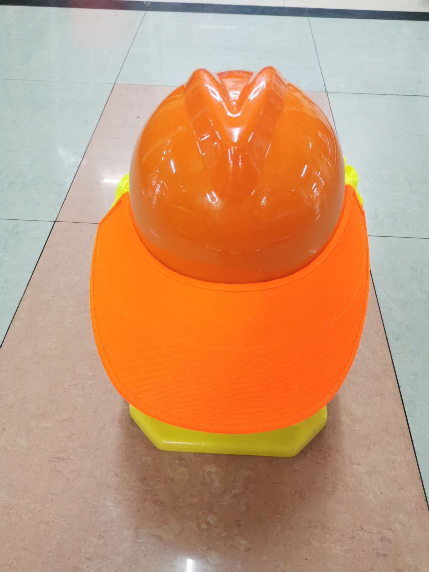 小边遮阳帽