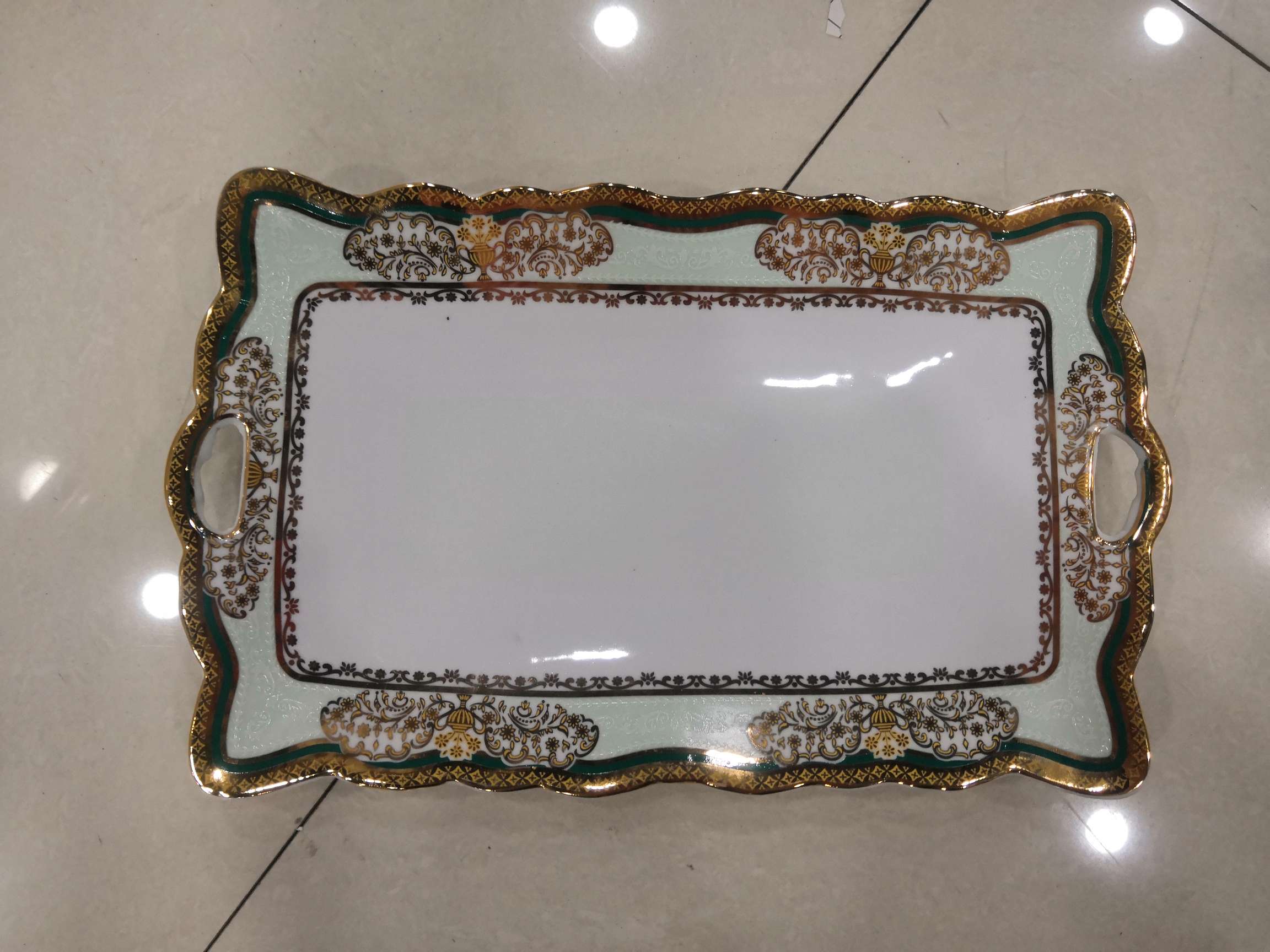 Dingmei Ceramics Industry's new ceramic plates for this season are sold directly from the factory in stock details Picture