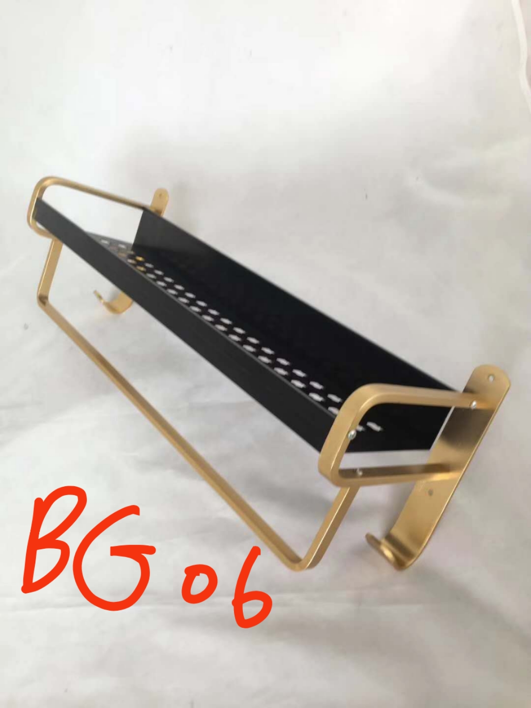 6115 Black gold thumbnail