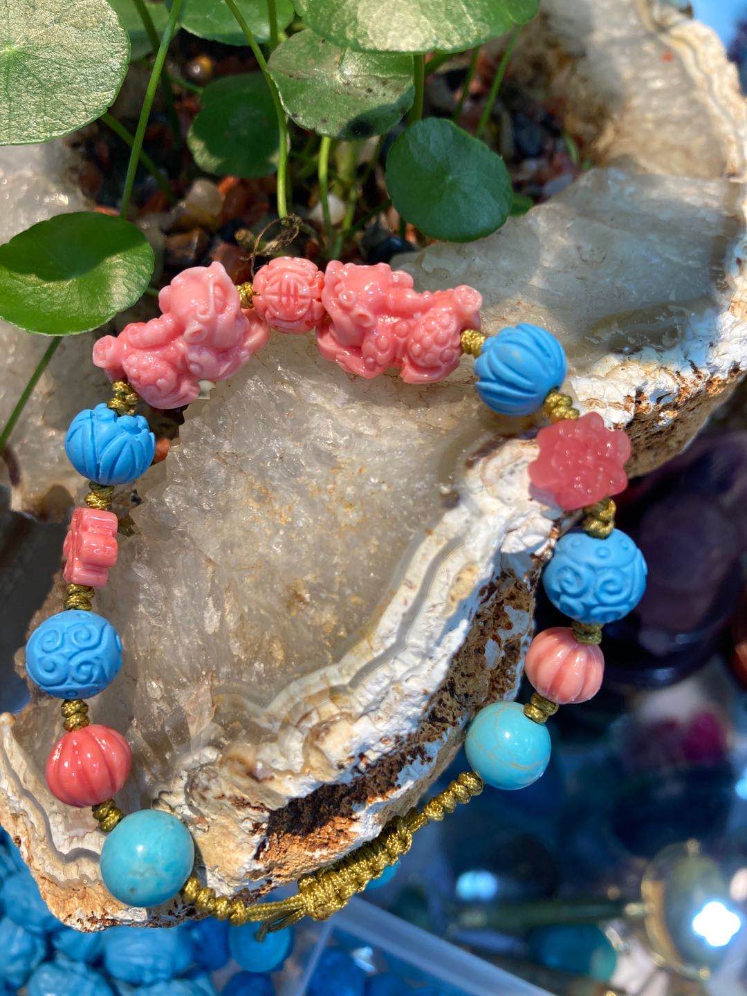 Original design turquoise multi-treasure hand-woven single-loop bracelet Application Scenario