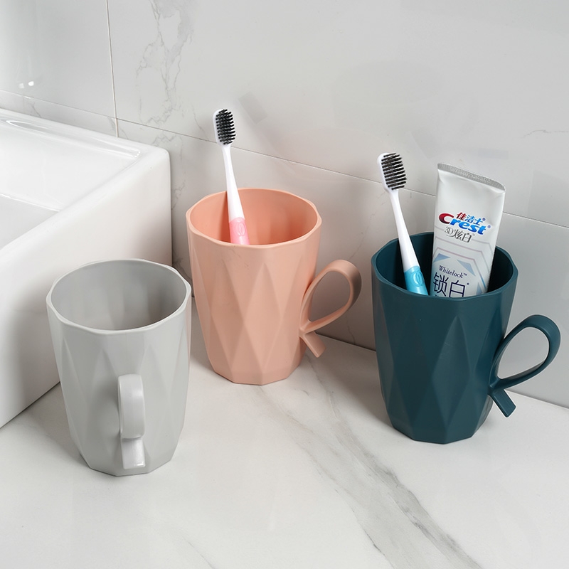 Simple and creative mouthwash cup with handle, anti-drop washbasin cup, fashionable brushing cup for home bathroom, cute toothbrush holder details Picture