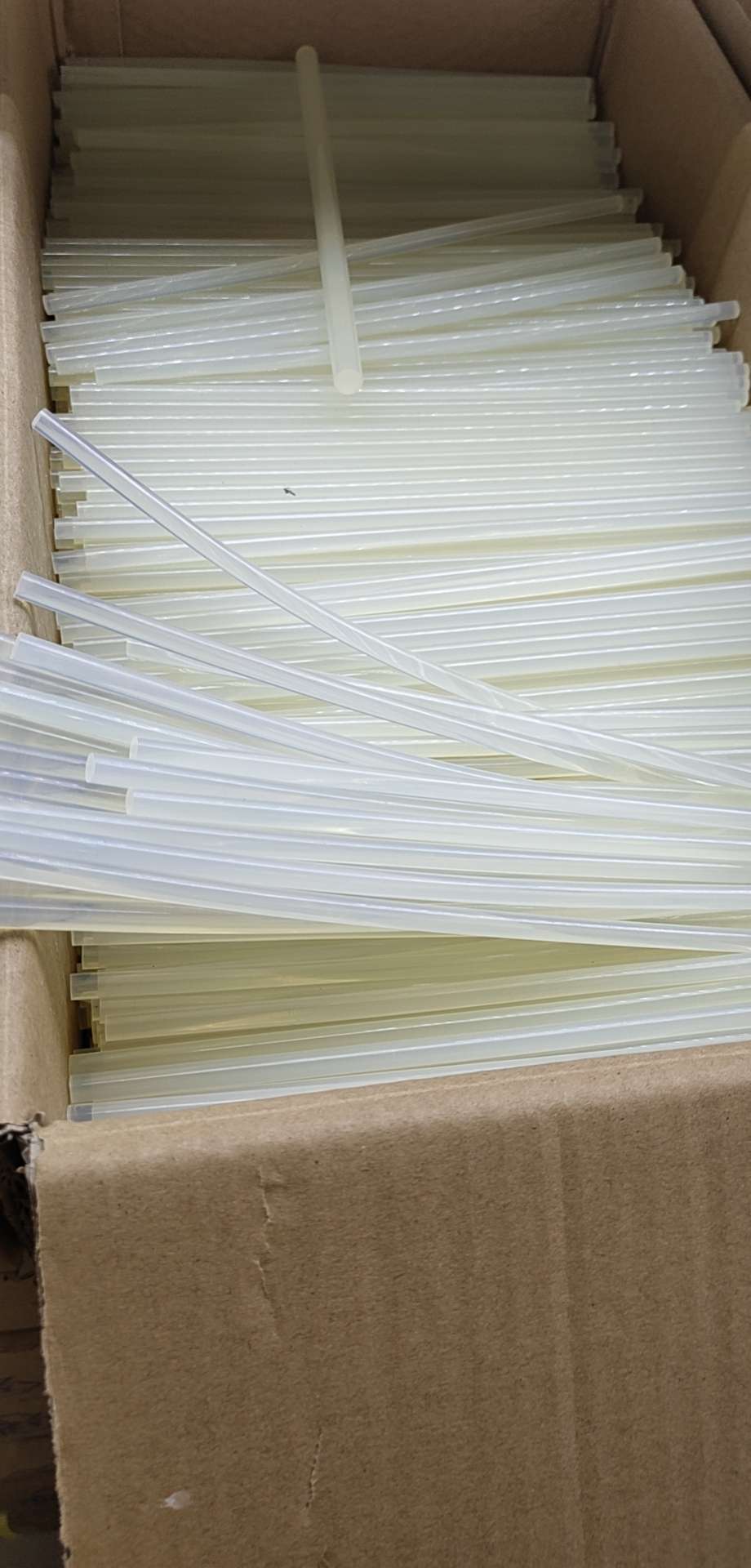 Hot melt glue stick, adhesive glue stick, glue strip, glue gun, 7mm Application Scenario