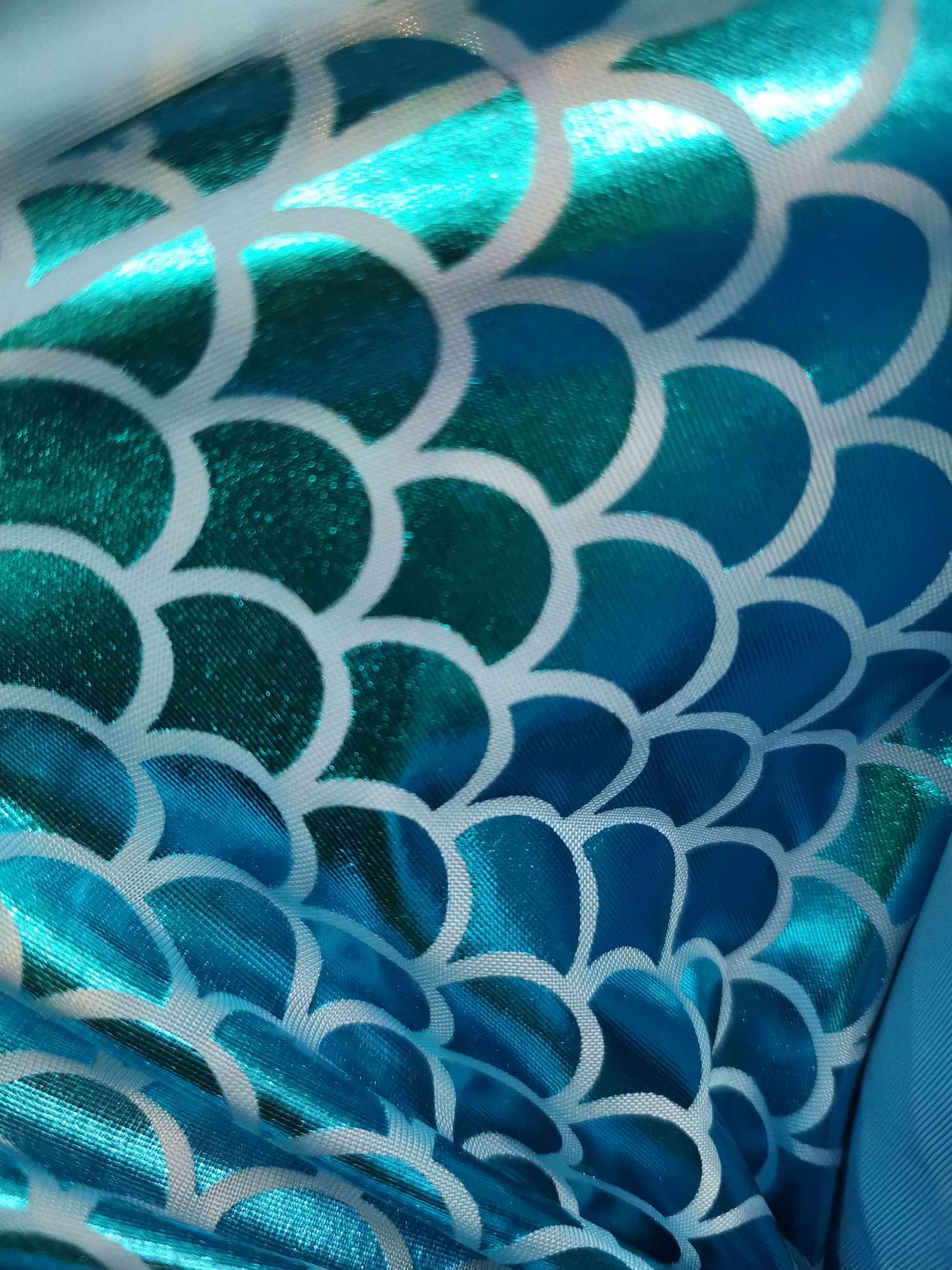 Factory direct sales, wholesale and retail of lake blue spandex base and lake blue fish scales. For orders in stock, please consult