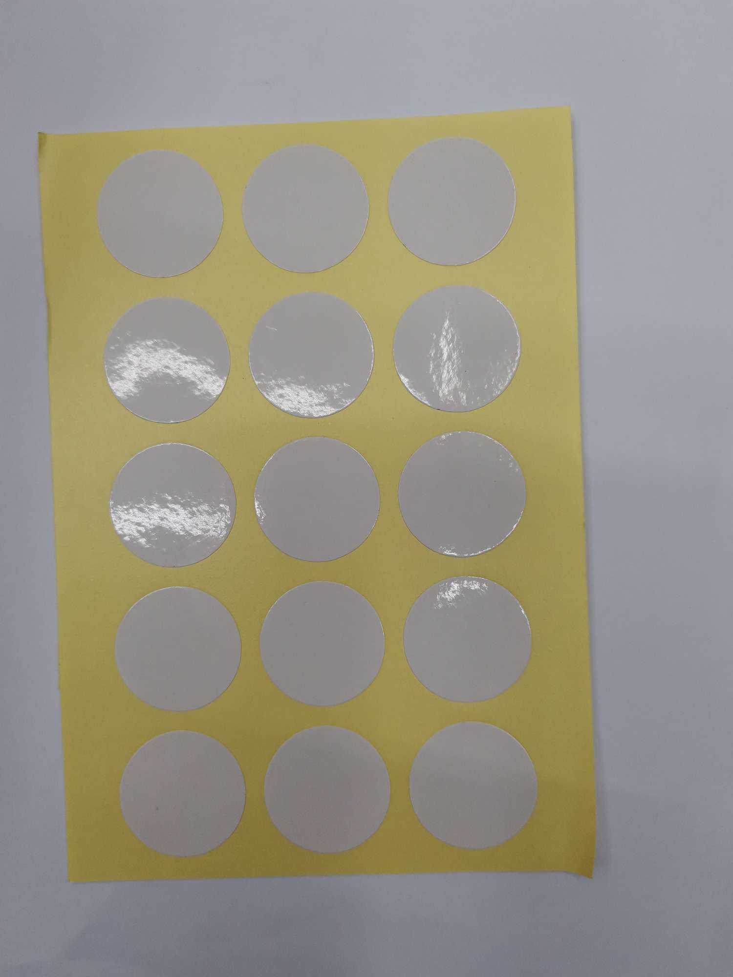 2.5cm round adhesive white thumbnail