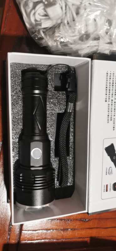 LED强光铝合金实用家用外贸礼品包装盒