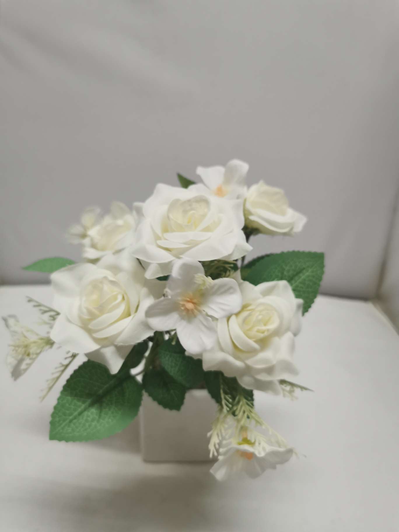 5头玫瑰 仿真花 工艺品 婚庆 假花 家用装饰 情人节细节图