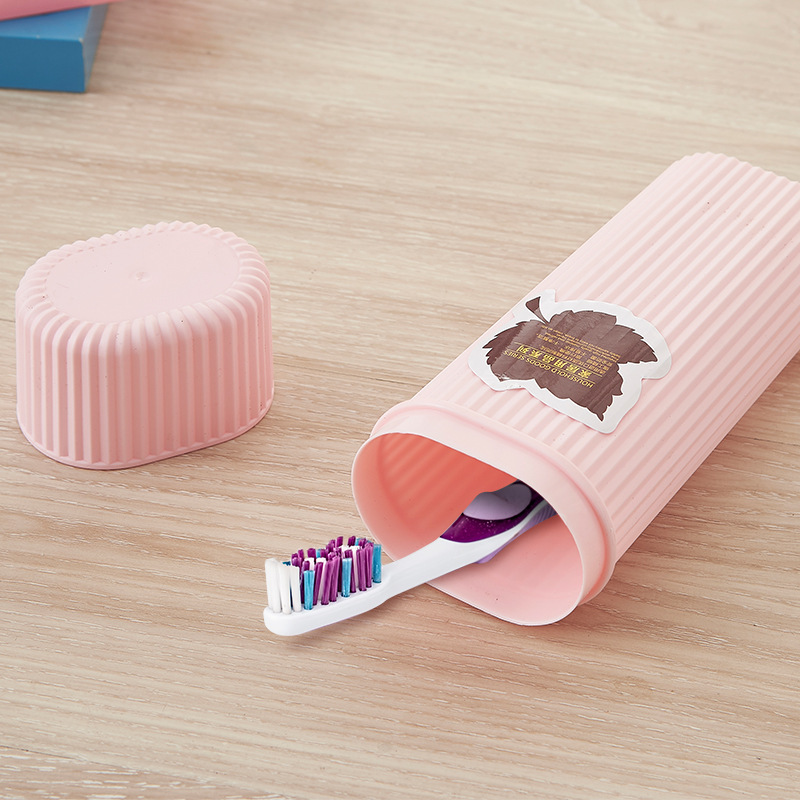 Striped Travel Toothbrush Case Travel Plastic Toothbrush Case Portable Outdoor Toiletries Storage Box Wholesale Application Scenario