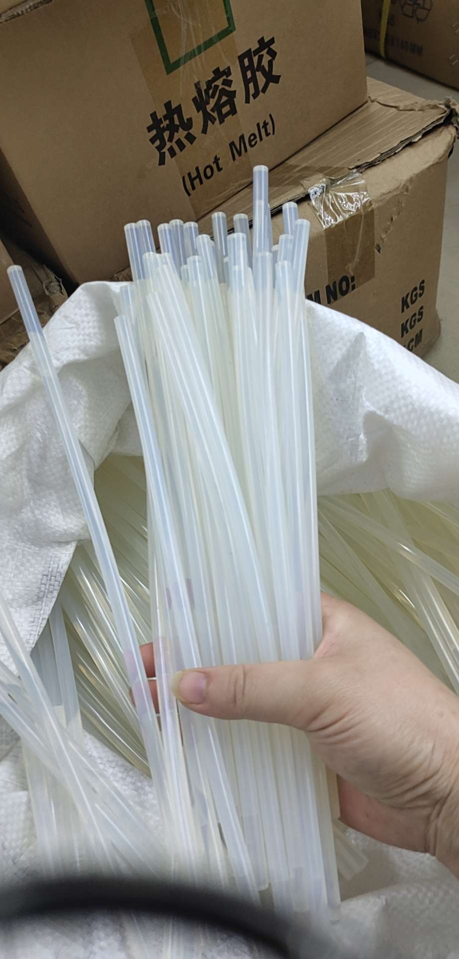 Hot melt glue stick, adhesive glue stick, glue strip, glue gun, 7mm Specification image