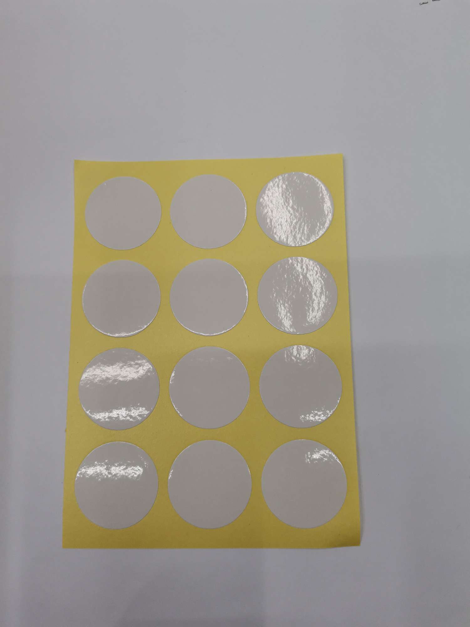 3cm round fluorescent adhesive white thumbnail