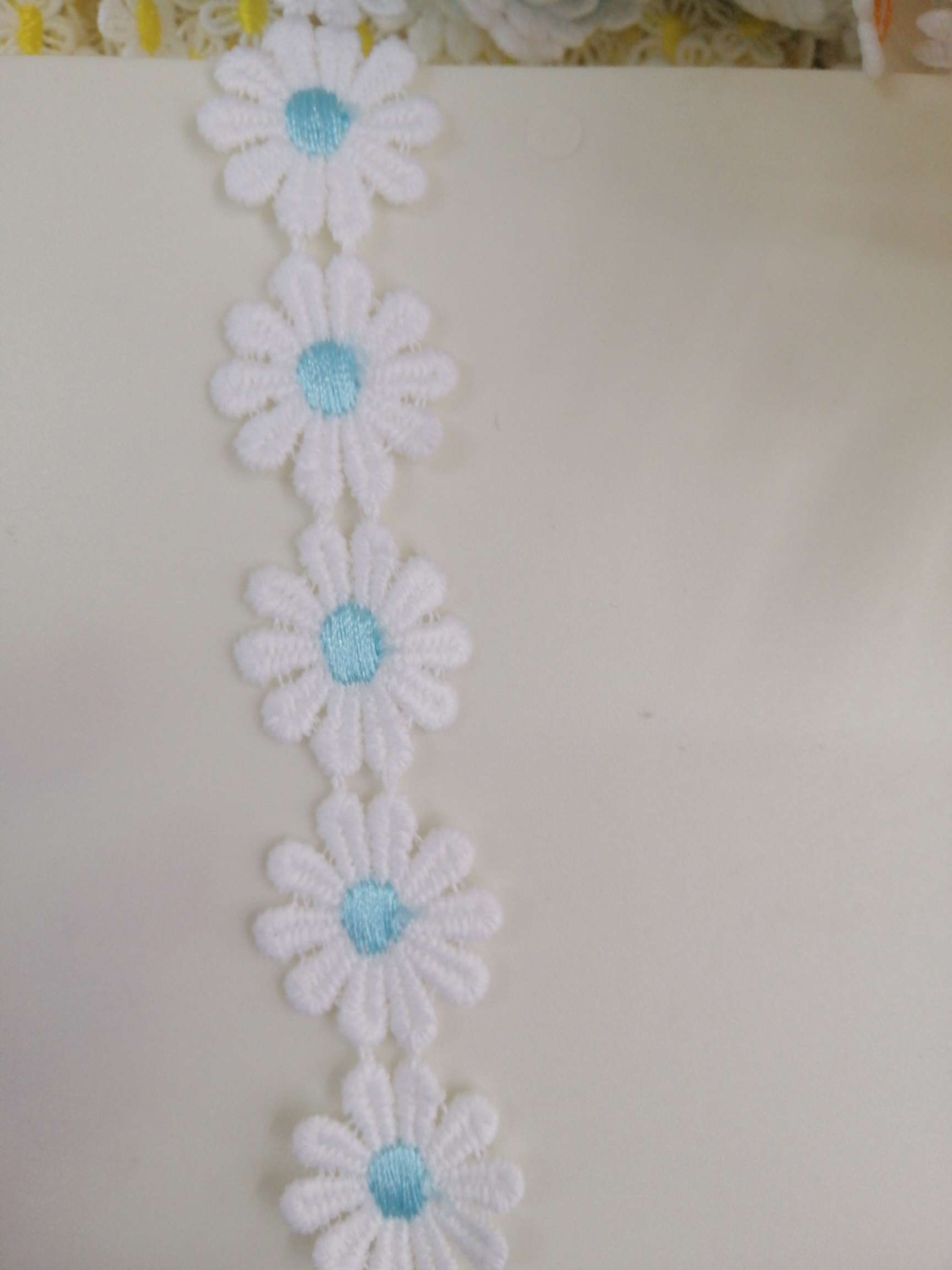 Hulan Lace Knitted Lace Garment Fabric