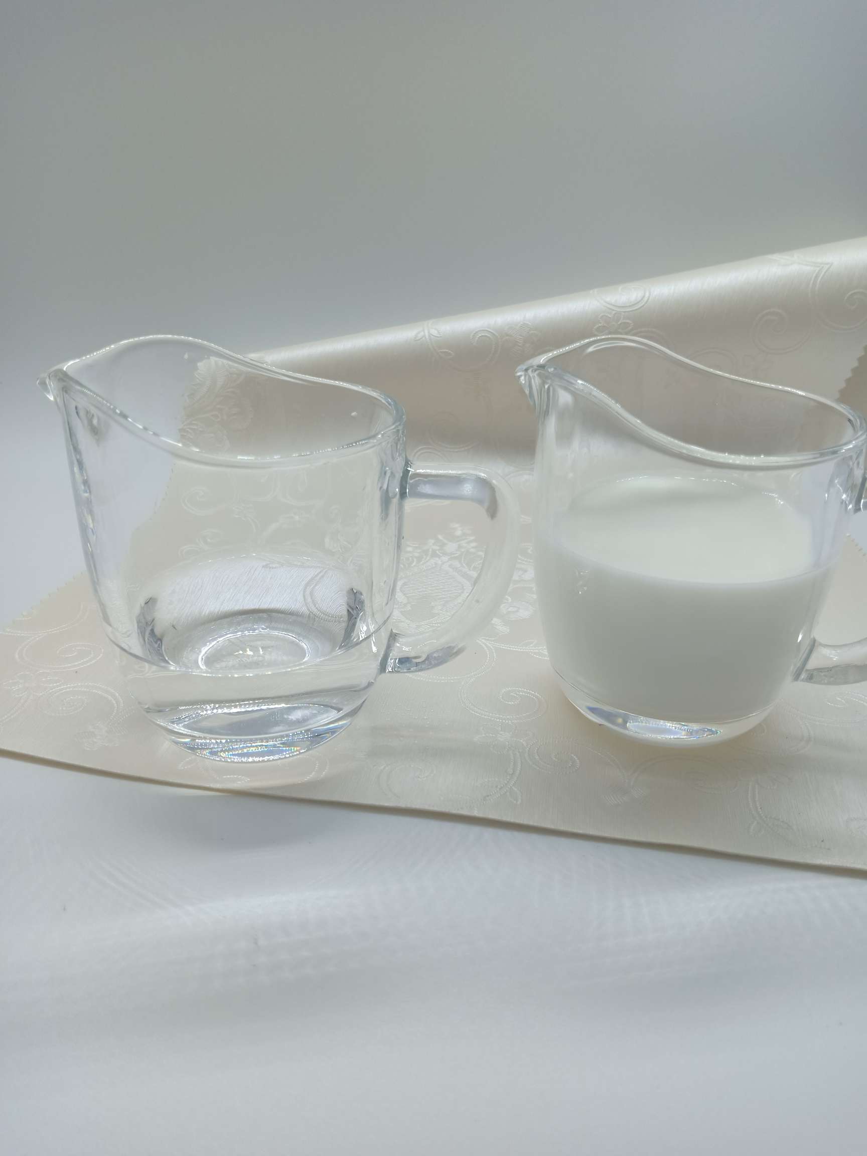 Single glass kitchenware, breakfast milk cups, wine glasses, and small decanters details Picture