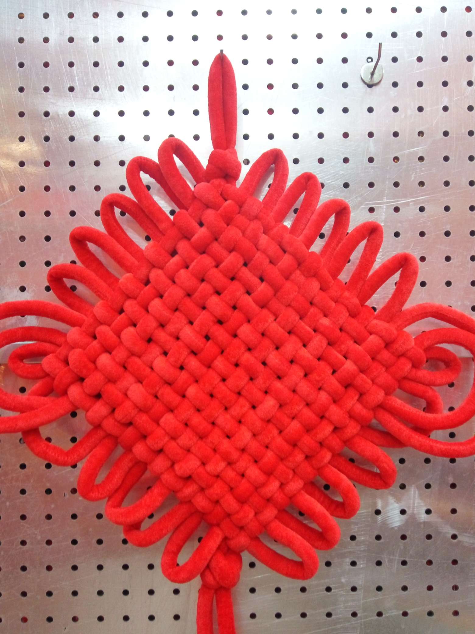 14 Chinese knots made of 2-centimeter velvet cloth