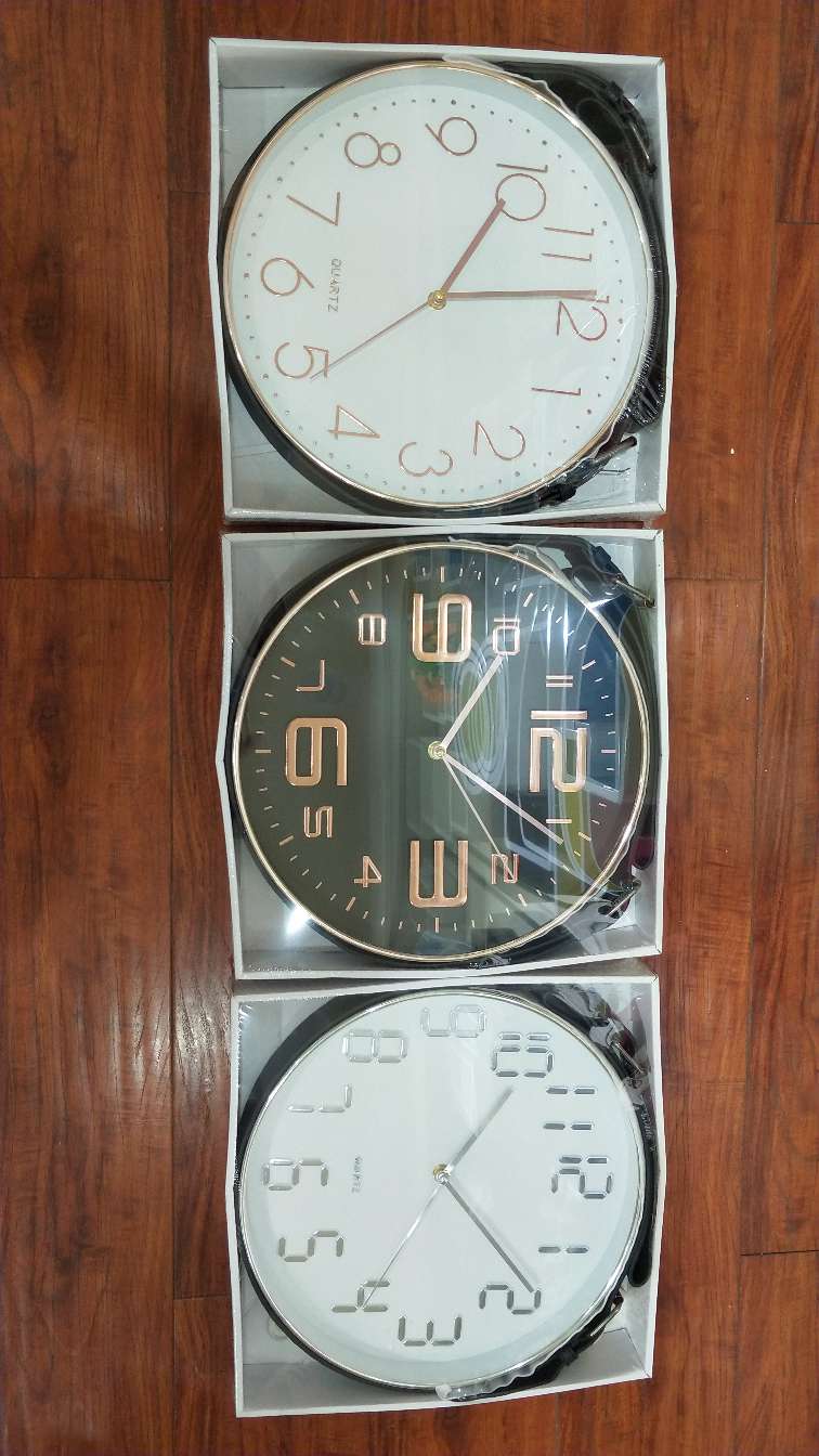 北欧式ins风家居客厅餐厅创意静音圆形挂钟墙面装饰书房钟表产品图