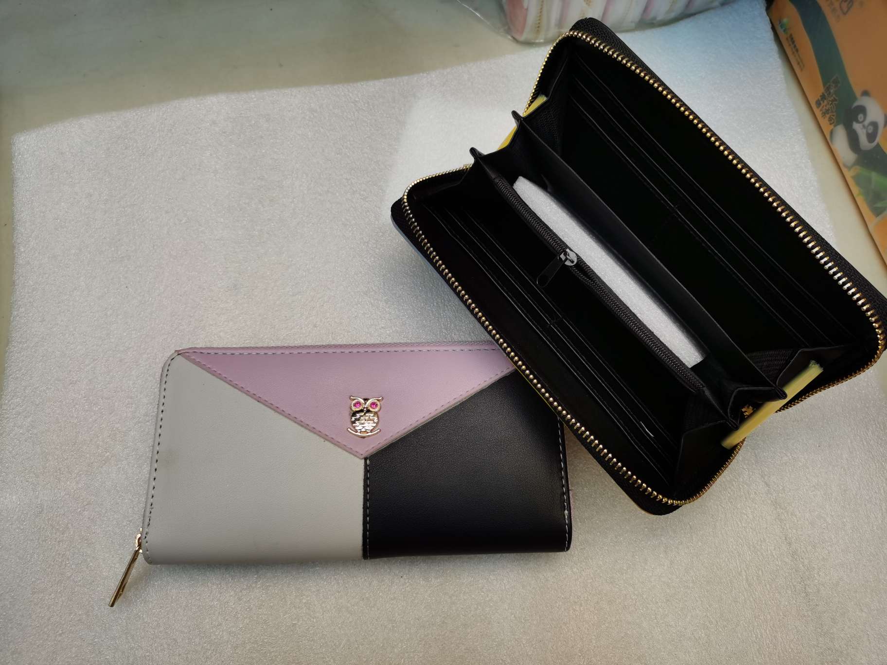 Women's Clutch Purse Multi-Function Purse details Picture