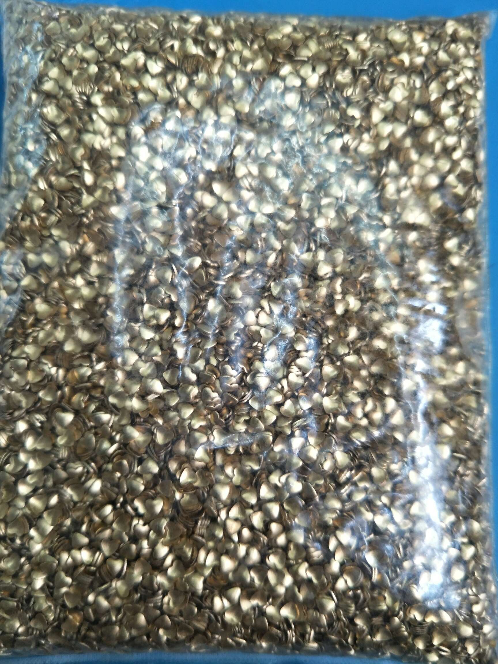 主要经营戒指手链耳环头饰手链耳环等铜配件