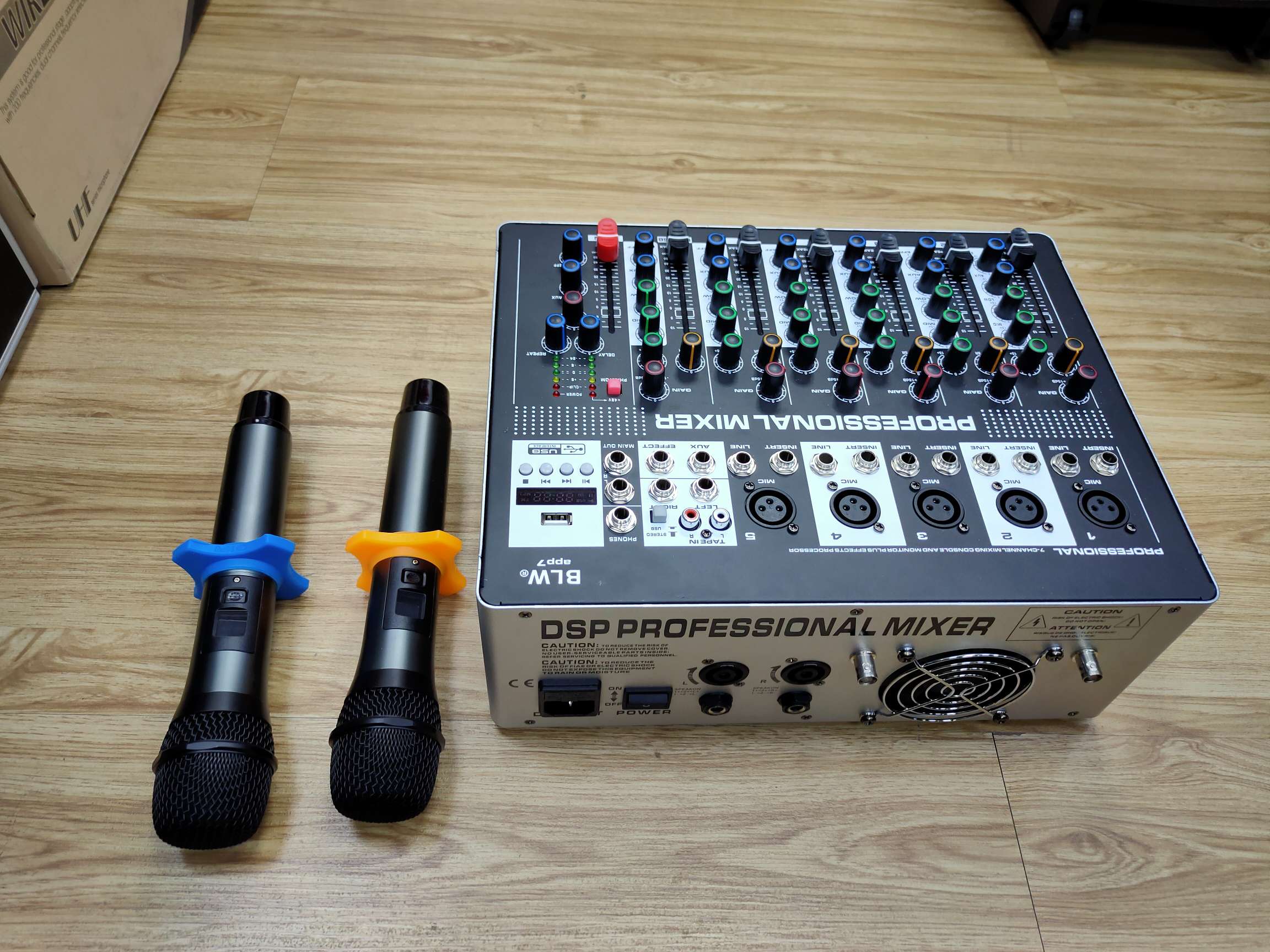 调音台APP7细节图