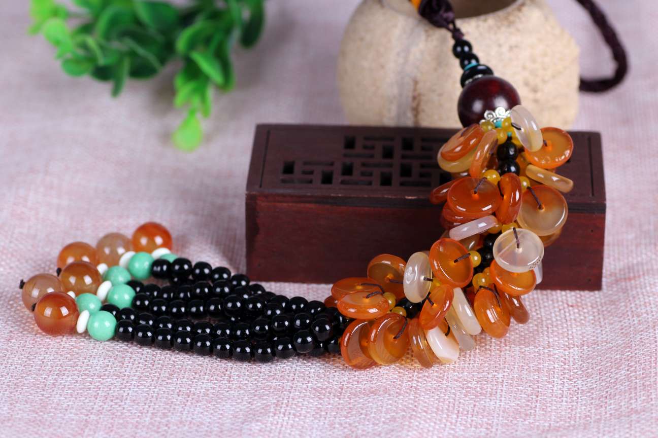 玉髓小平安扣车挂件图