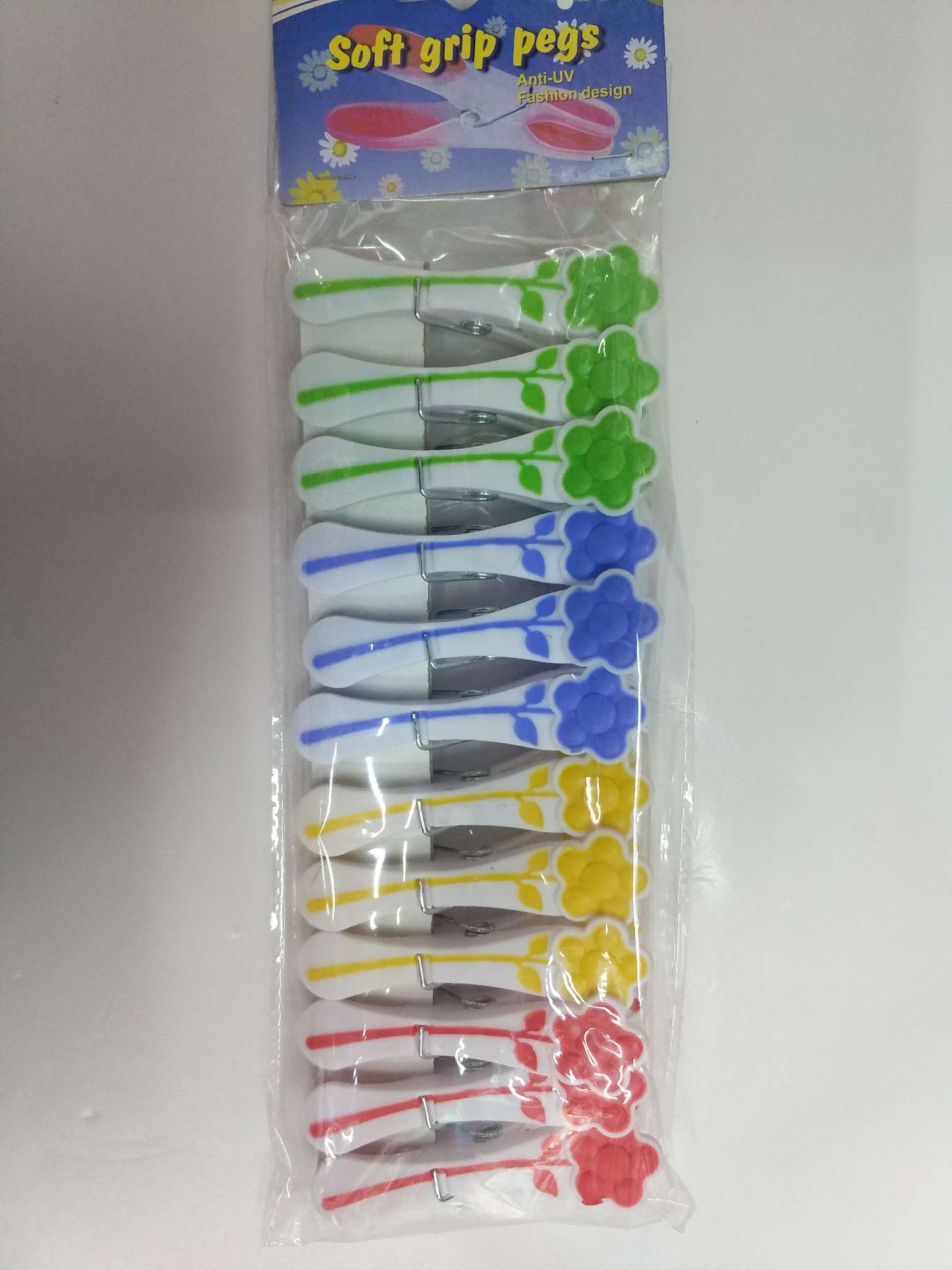 厂家直销，时尚环保塑料材质梅花双色夹子塑料夹子