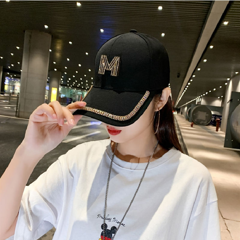 抖音网红帽子女春夏天鸭舌帽女炫彩镶钻棒球帽韩潮百搭出游遮阳帽字母多个大M