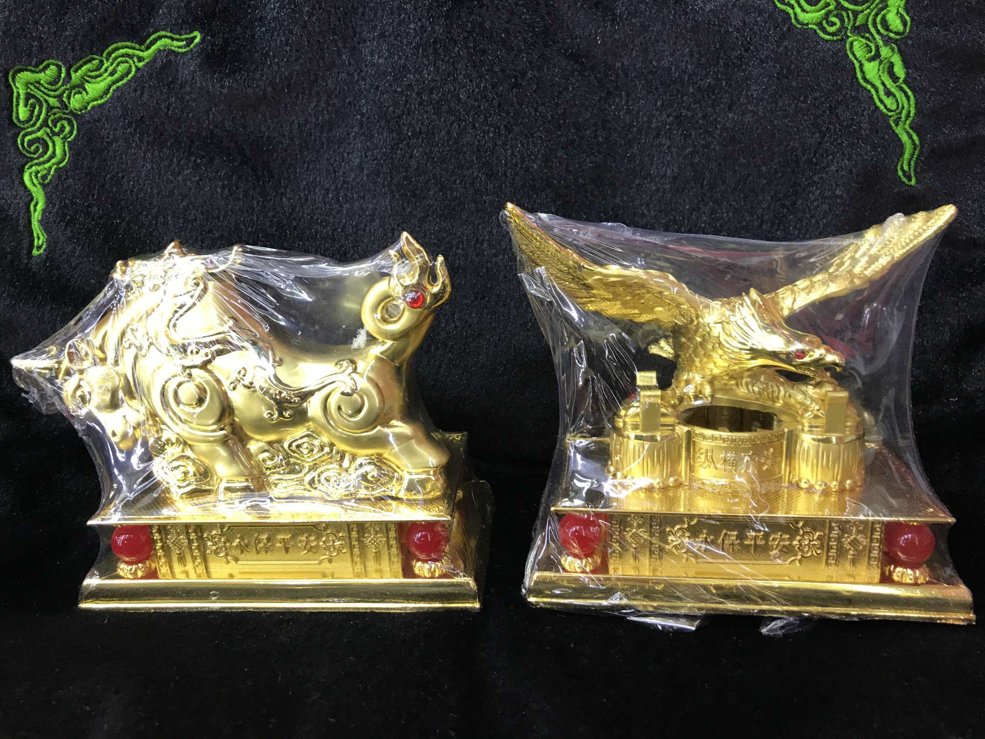 Alloy car ornaments Item Picture