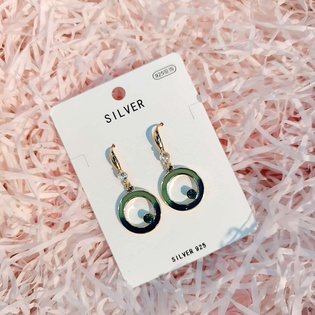 Individual character translucent color is pure and fresh spell color stud hollow out geometrical circular earring fashionable and energetic girl adorn article