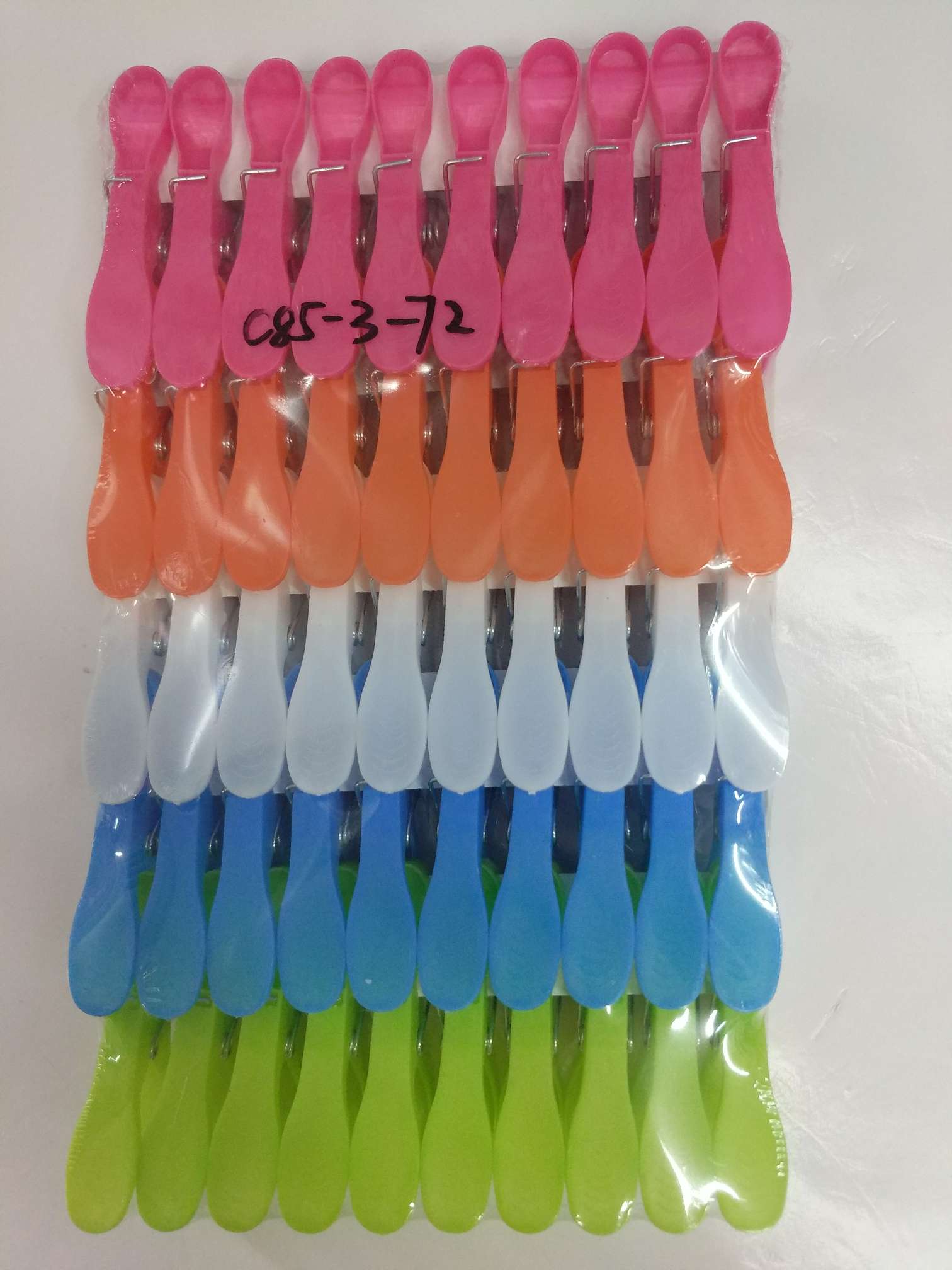 厂家直销时尚环保大枫叶夹子塑料夹子袜子夹细节图