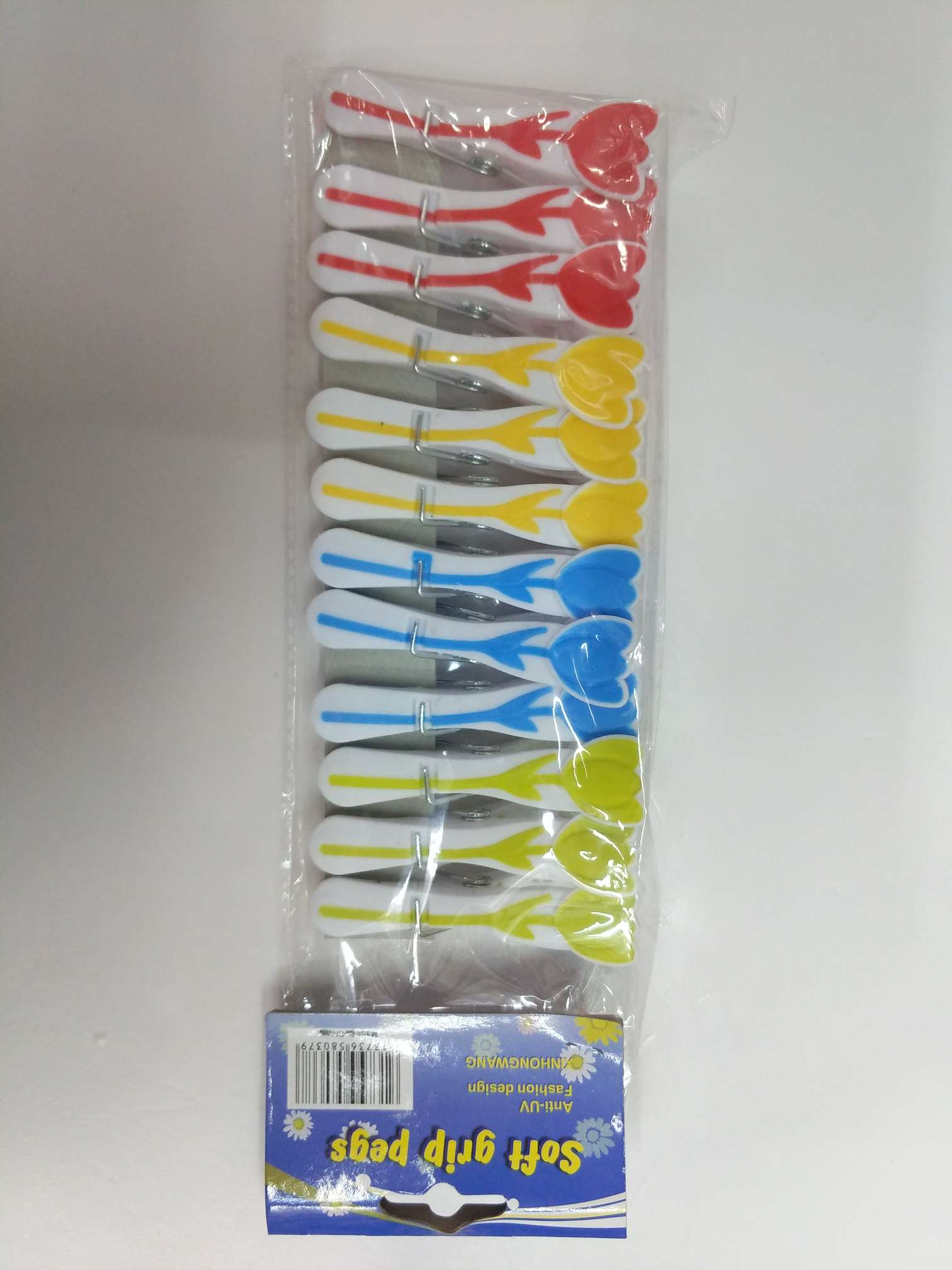 厂家直销，时尚环保塑料材质梅花双色夹子塑料夹子产品图