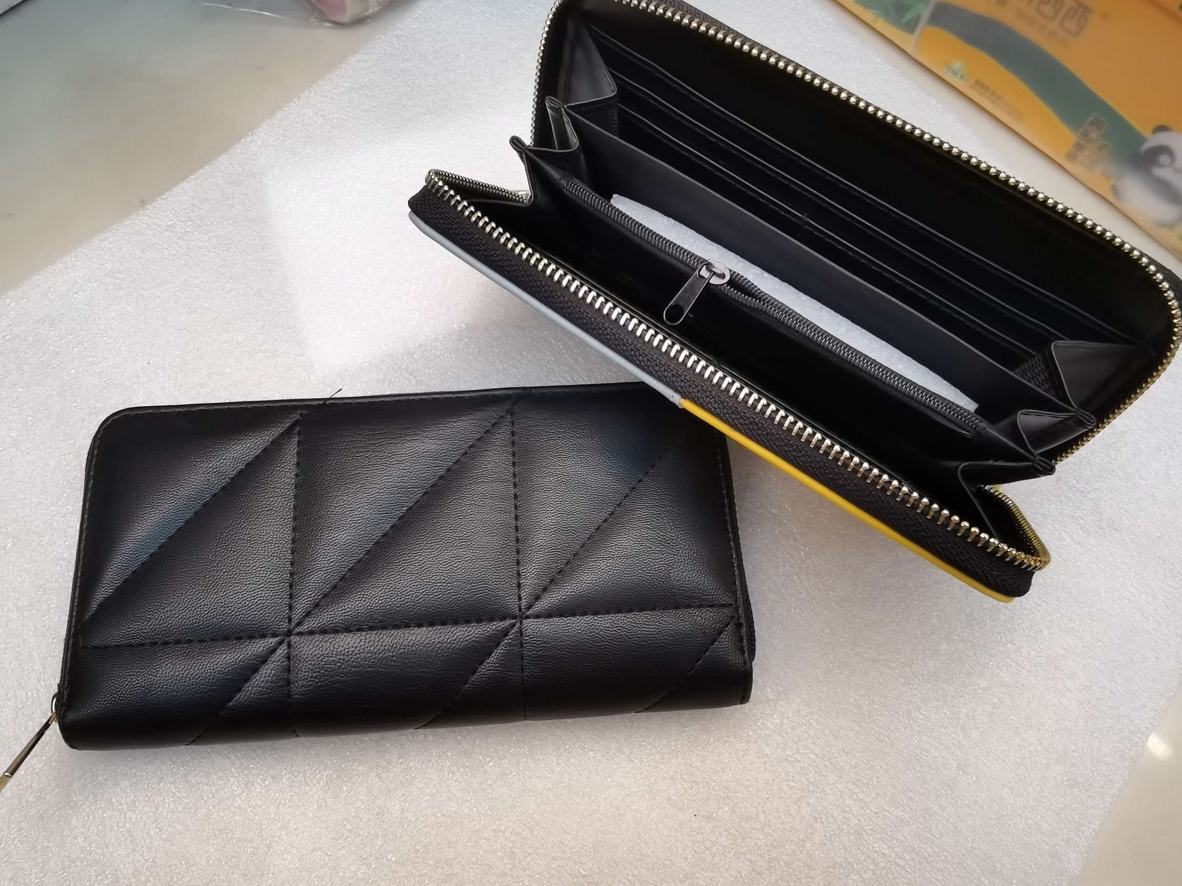 Multifunctional Purse For Women details Picture