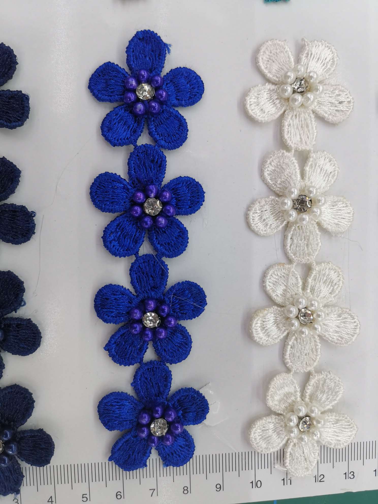 Best-selling factory direct sales Tianjiao lace Embroidery Lace hand-stitched beads D083 Specification image
