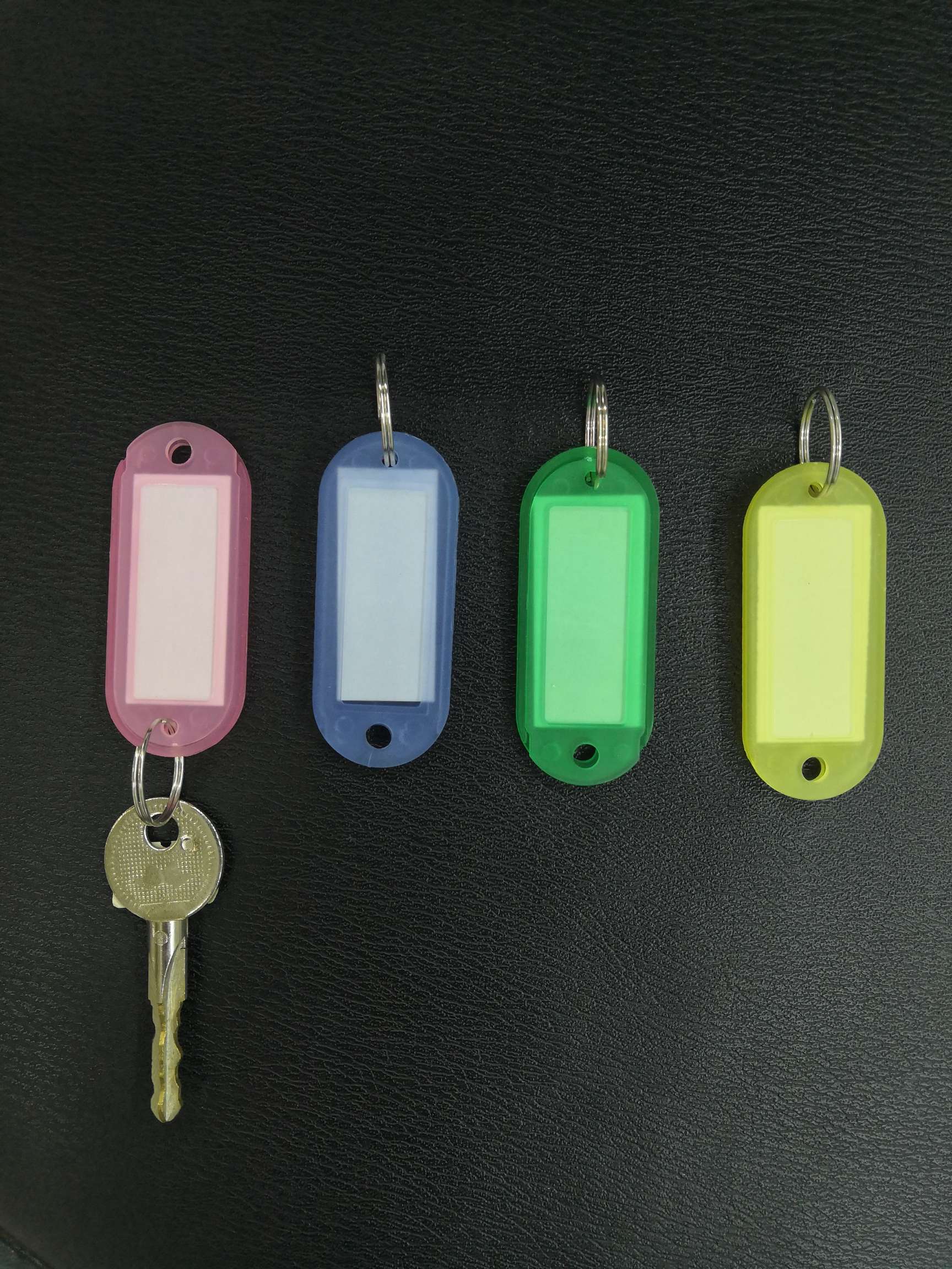 义乌好货厂家直销全新磨砂料彩色塑料钥匙牌宾馆酒店号码牌标签牌数字牌分类牌锁匙吊牌可写字可标记钥匙钥匙箱挂牌行李牌挂钥匙箱