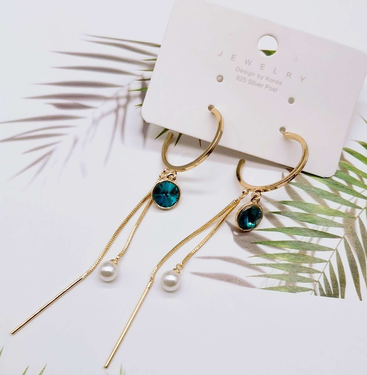 Internet Celebrity Ring Fringe Earrings Application Scenario