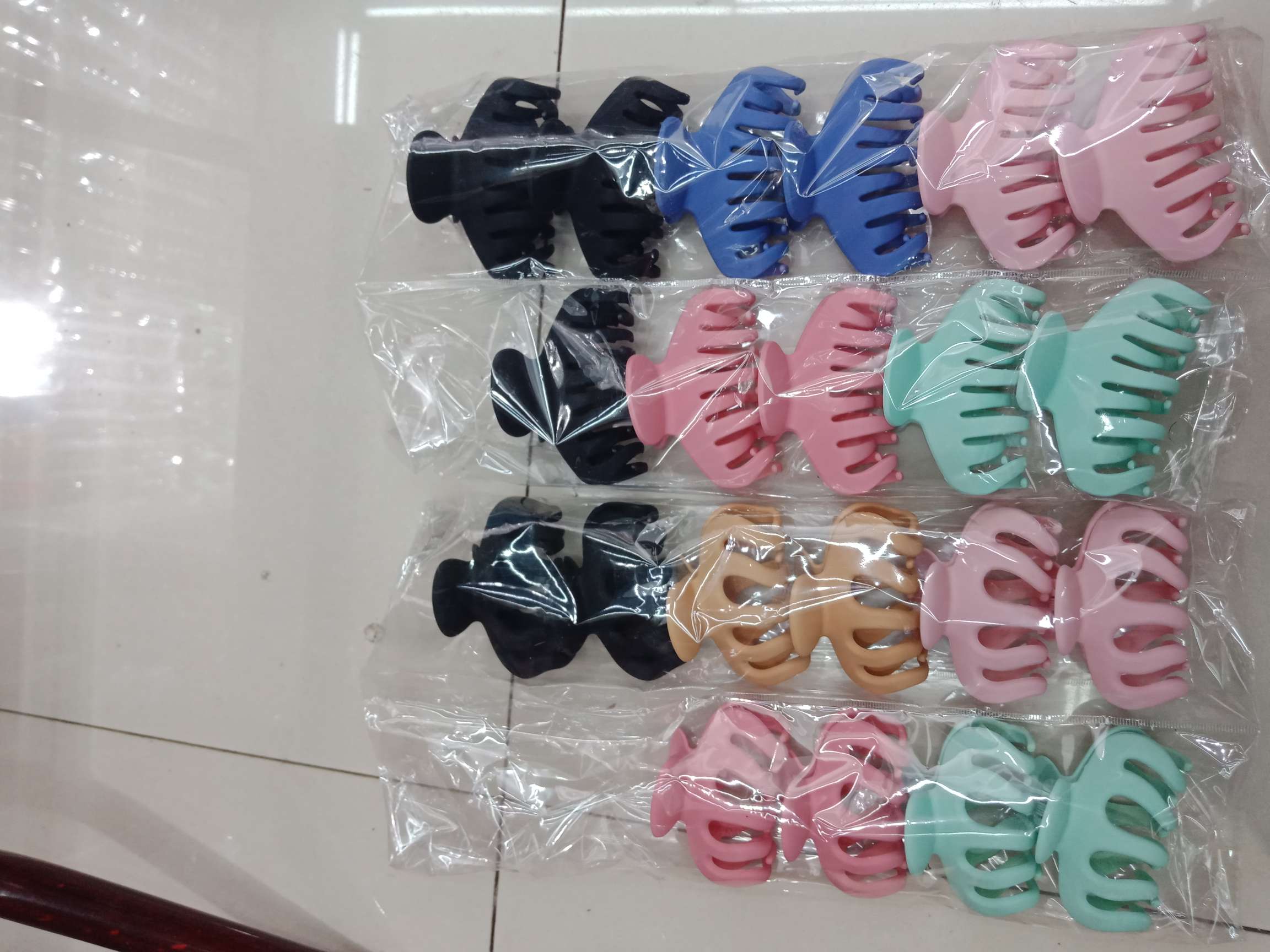 South Korea shower tray hair clip