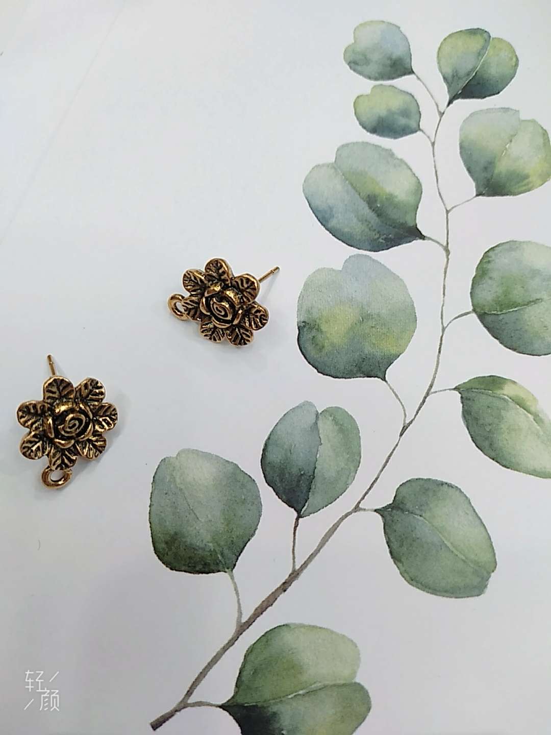 Flower retro ear pins thumbnail