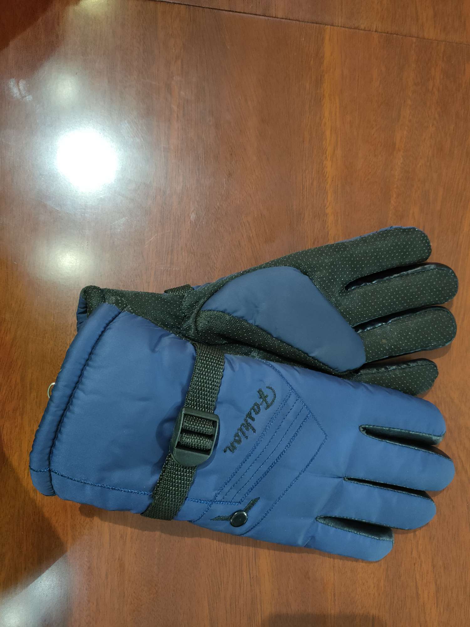 قفازات ترفيهية للرجال Item Picture