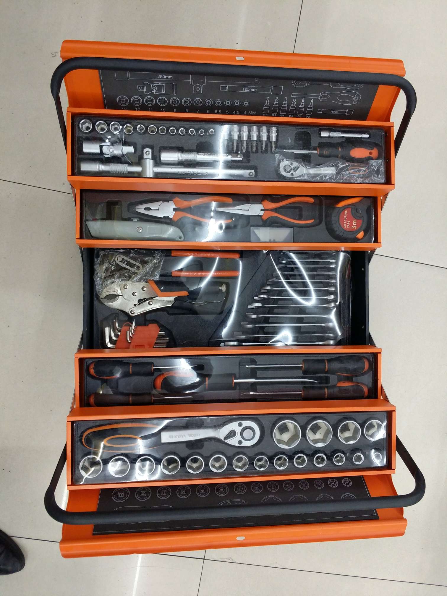 85PC Metal tool box set thumbnail