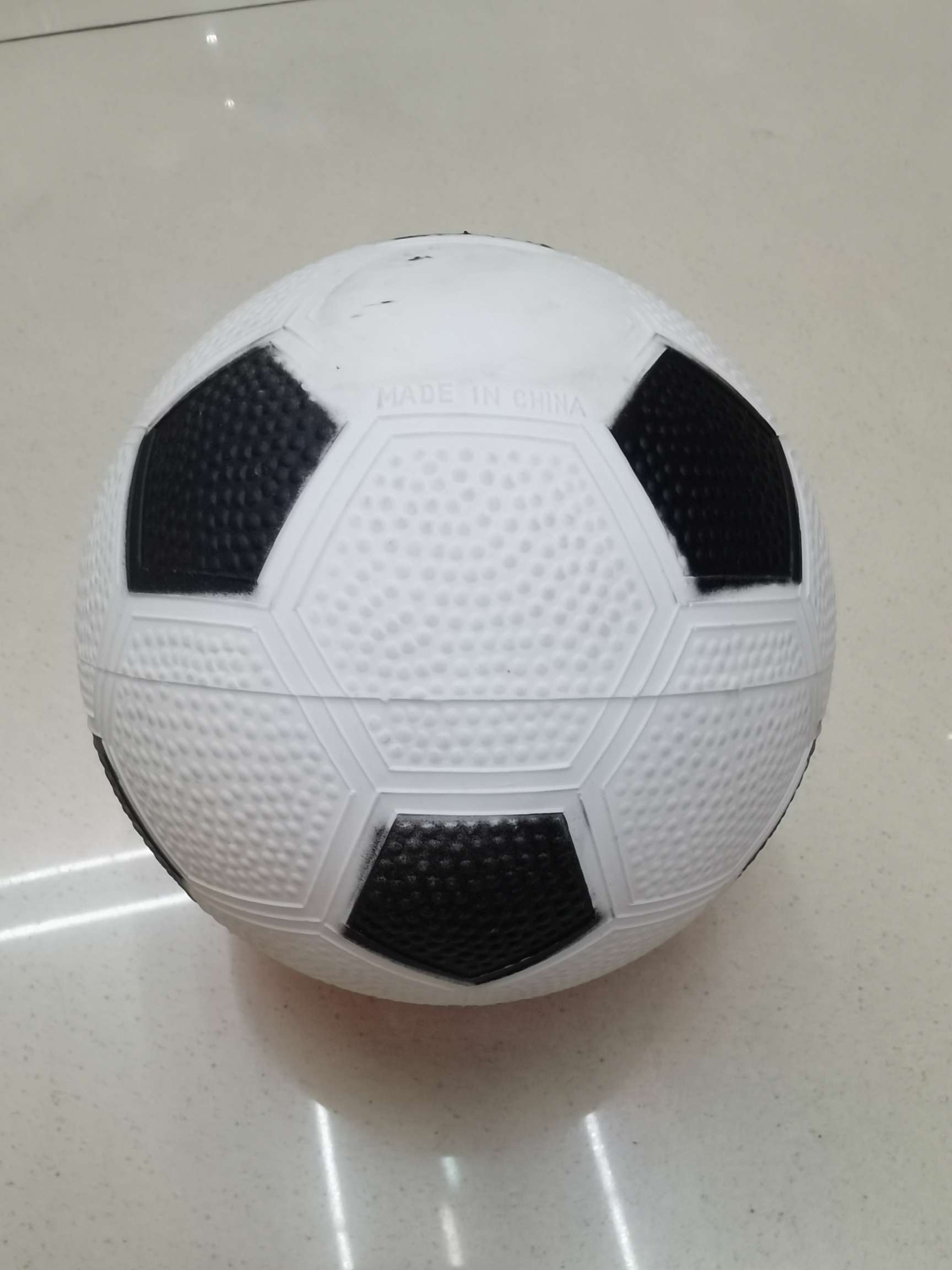 Manufacturers direct 6 inch environmental protection PVC black and white small football thumbnail