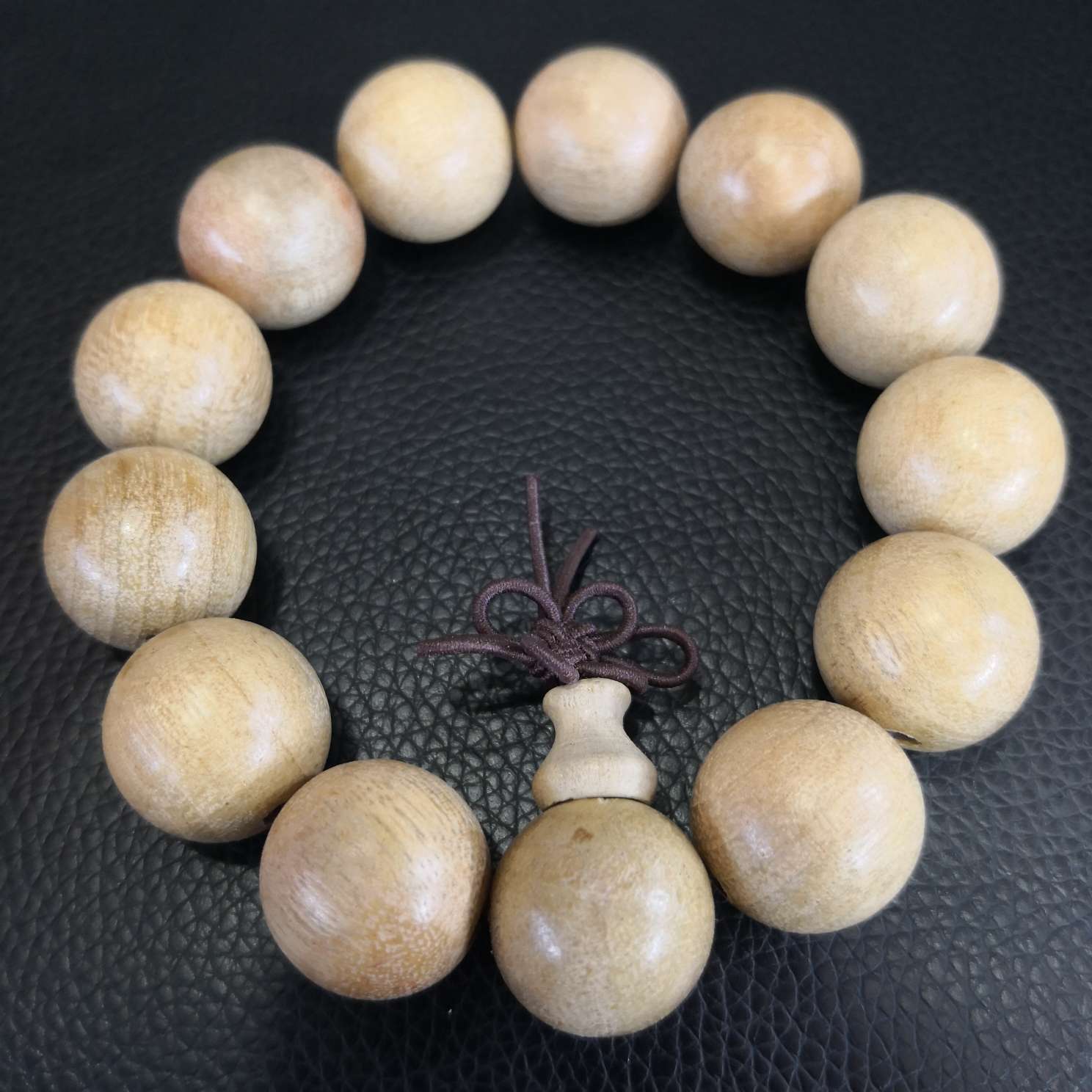 Golden thread Nanmu bracelet Specification image