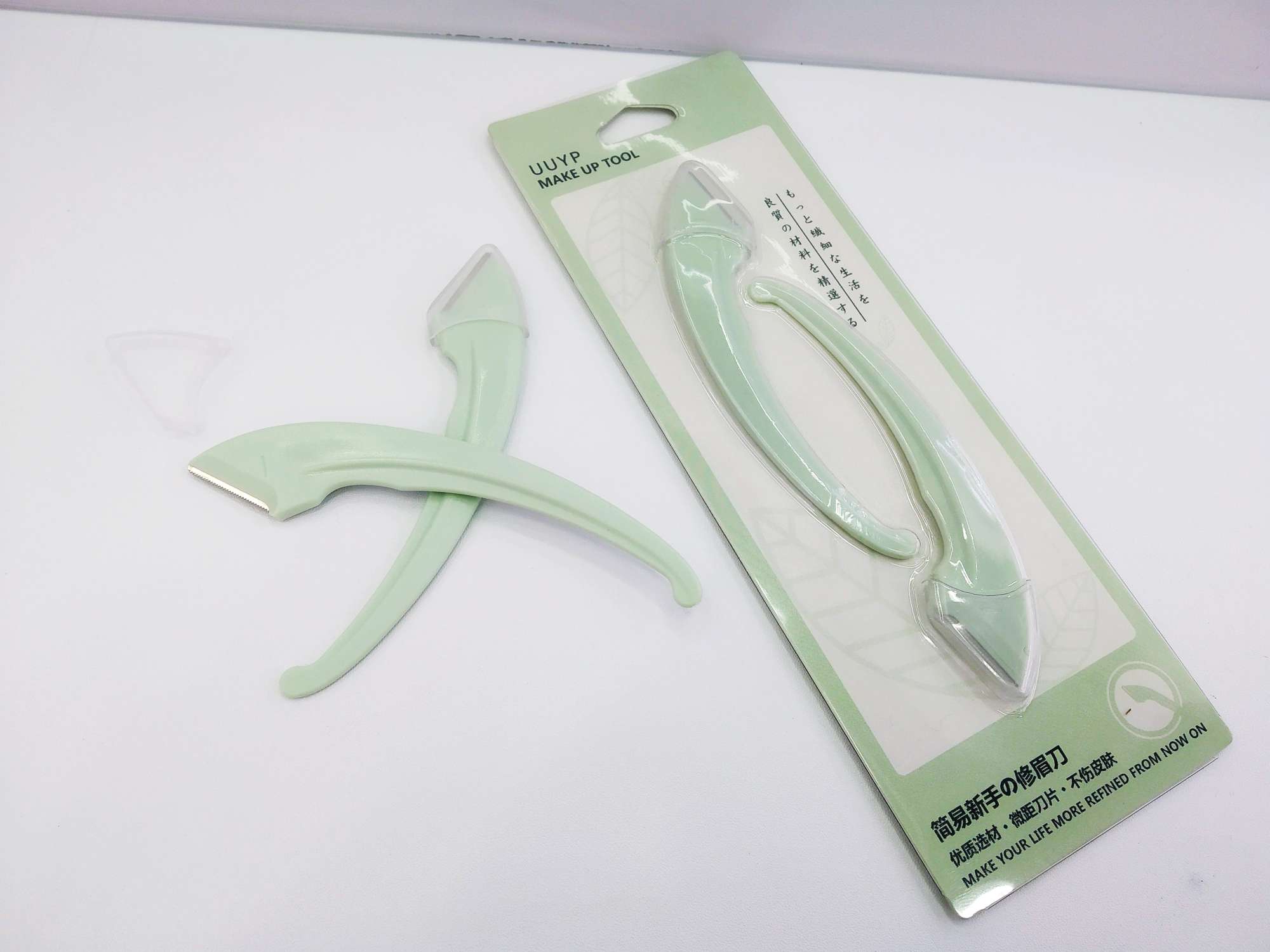 046 Fish type two decoration eyebrow knife