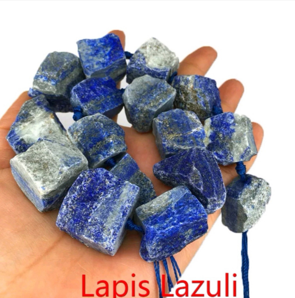 24 raw gemstones, 16-19mm lapis lazuli, sapphire, grapevine - tourmaline - amethyst - amethyst Labrador Application Scenario