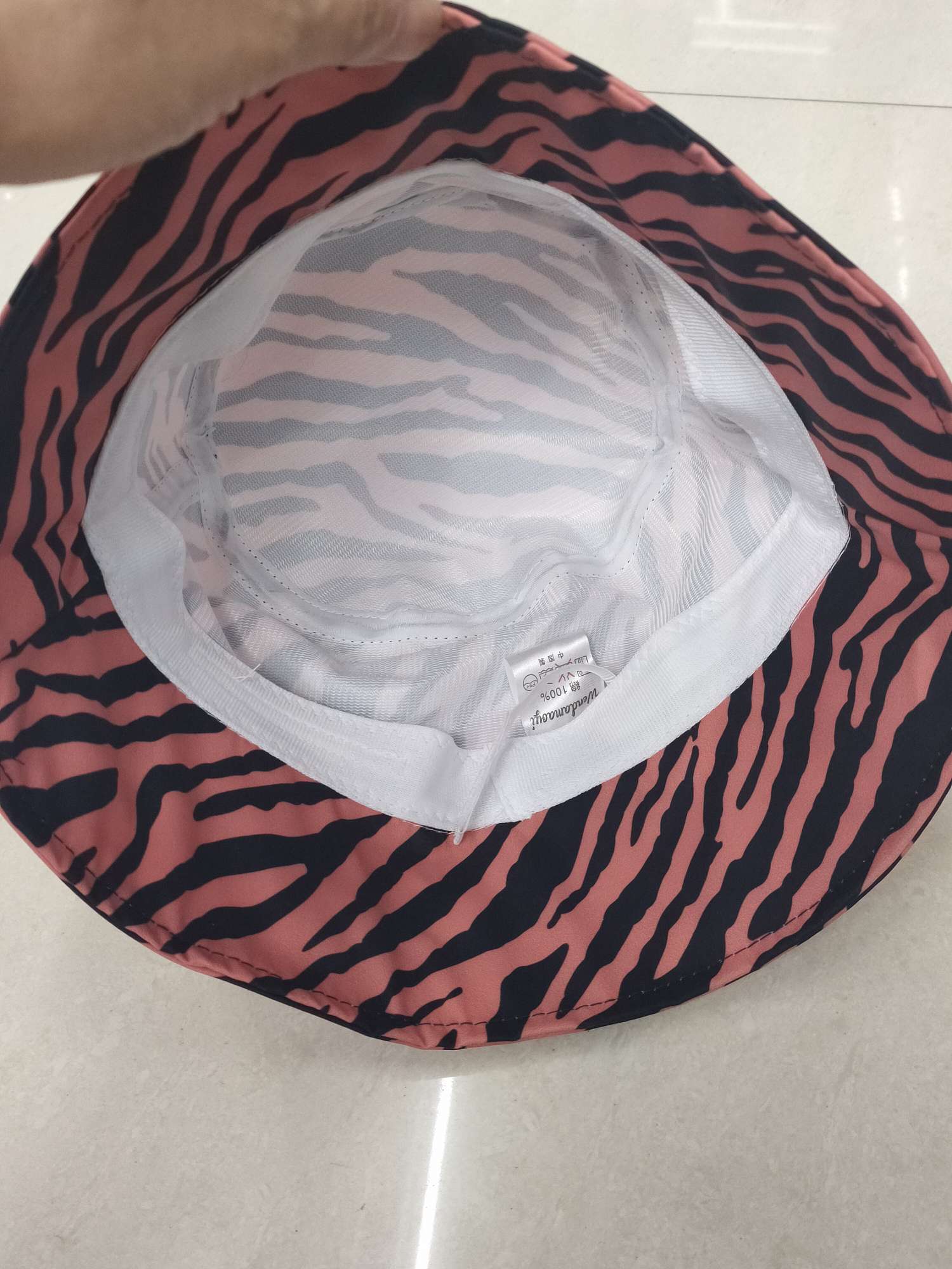 斑马纹渔夫帽细节图