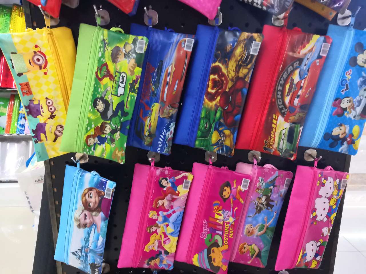 Cartoon pen bag thumbnail