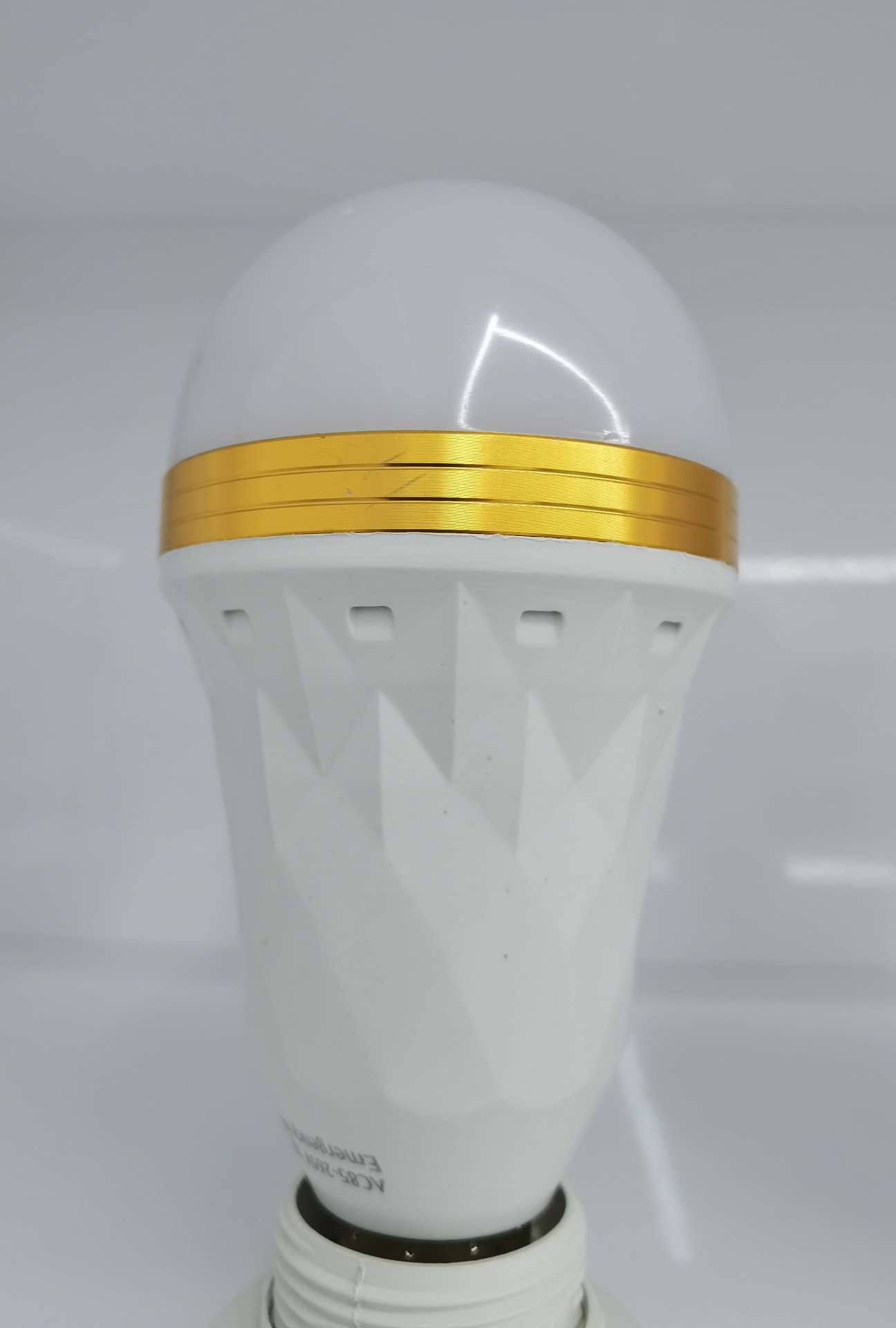 黄金钻石款应急球泡15W