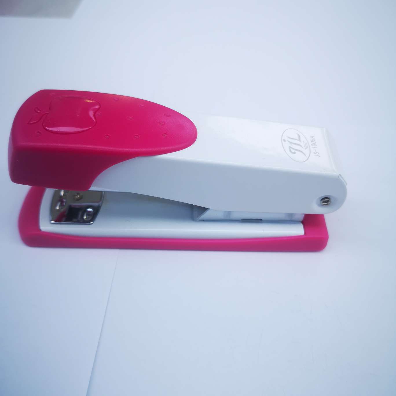 JS1009A stapler, 120 pieces per piece, mixed color, suitable for 24/6 uniform stapling, can sew 20-30 pages of paper, product size 12.2*3.5*5 details Picture