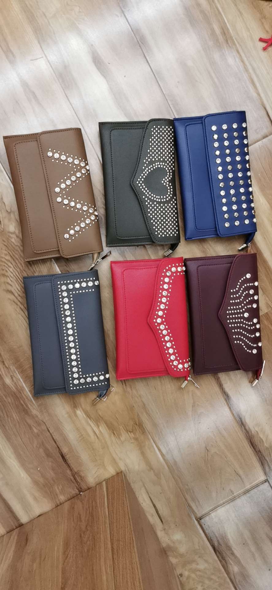 A large cross-body bag thumbnail