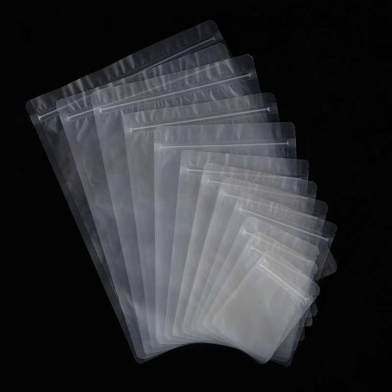 Self-sealing vacuum bag