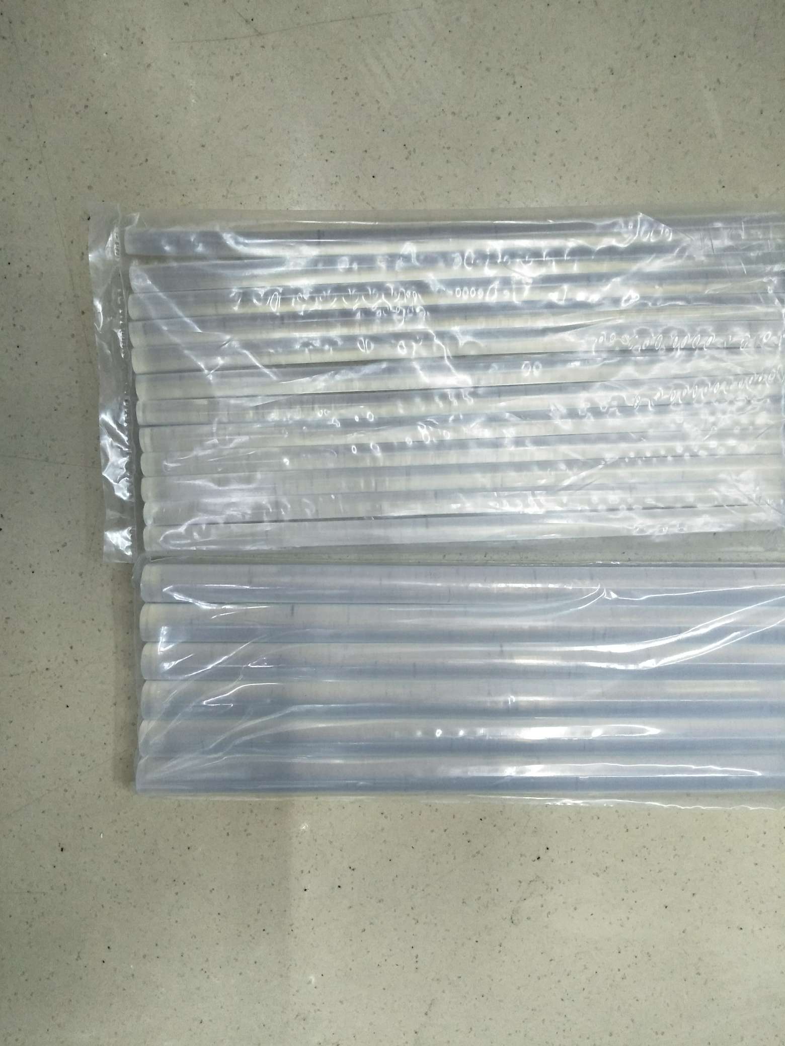 Glue stick in bulk